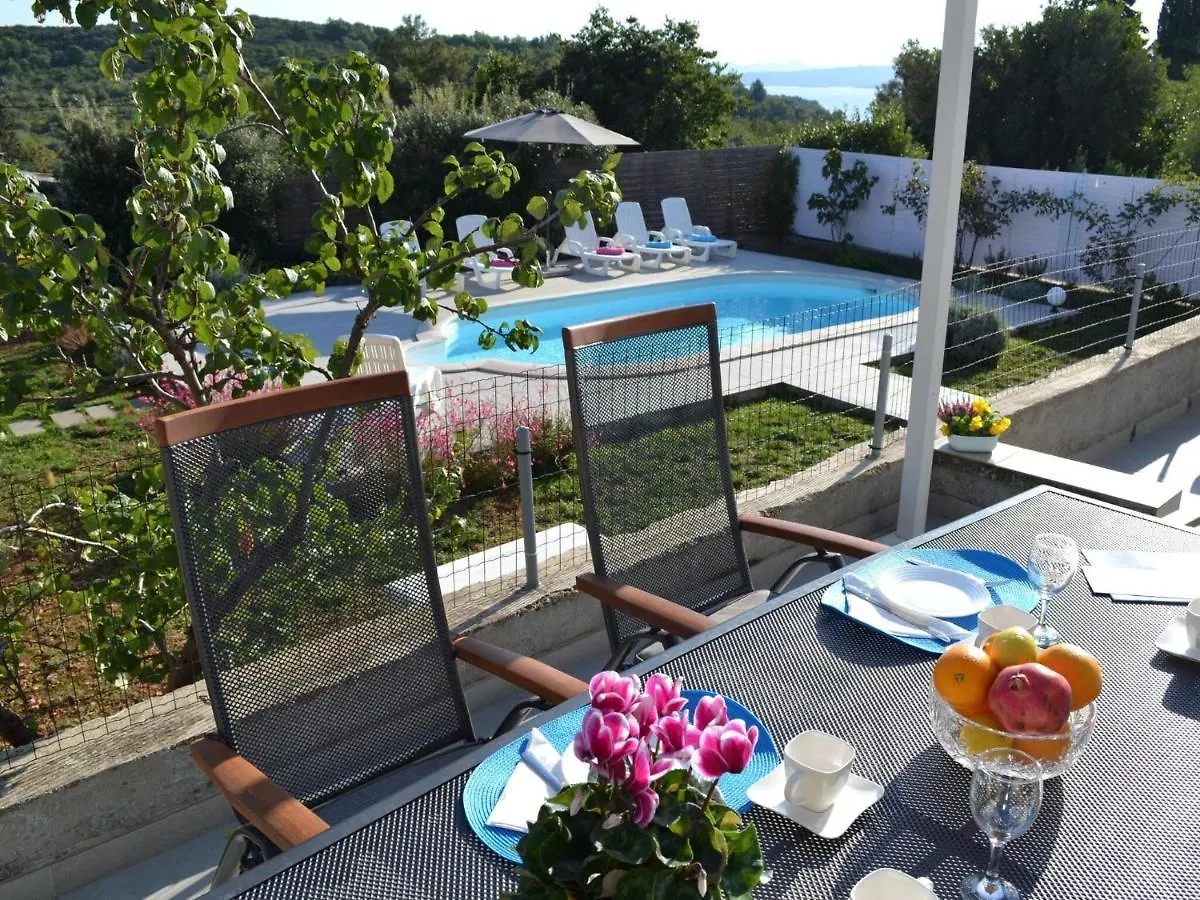 Lovely Holiday Home In Brbinj With Private Pool