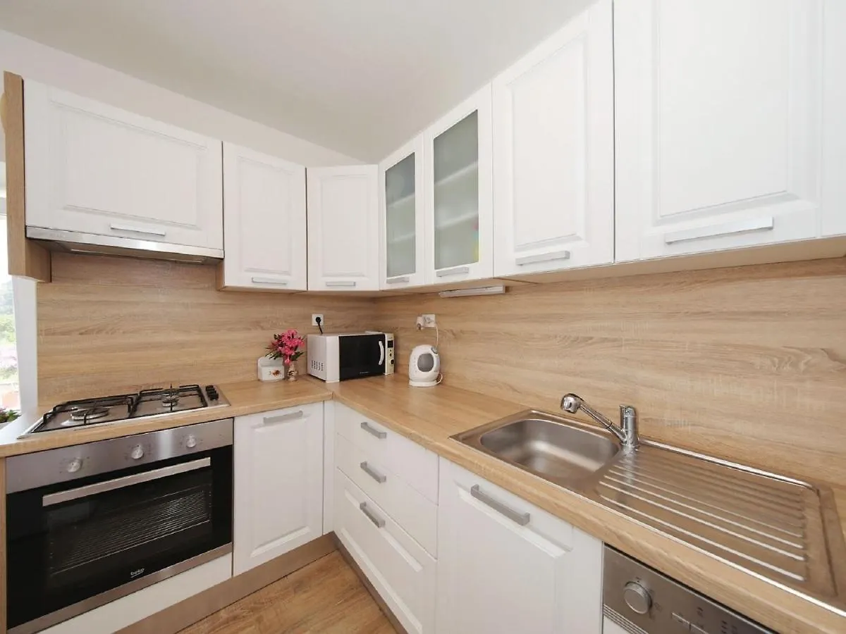 Lovely Holiday Home In Brbinj With Private Pool